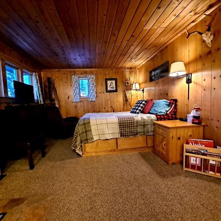 Northwoods Cottage Bed And Breakfast Fairbanks Bagian luar foto